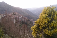 Apricale , Baiardo, Vallée merduzo, Vallée Nervia, Dolche Acqua, Terres d'émotions, Randonnée Italie