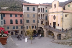 Apricale , Baiardo, Vallée merduzo, Vallée Nervia, Dolche Acqua, Terres d'émotions, Randonnée Italie