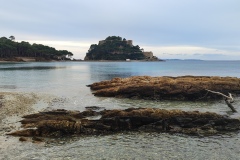 Fort de brégançon, cap bénat, Terres d'émotions, Plage estanyol, Randonnées dans le 83, 